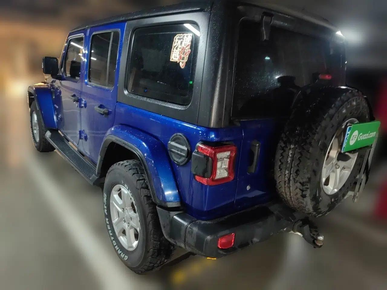 Jeep Wrangler 2018 2.0T Sahara Four-Door Edition — миниатюра 4