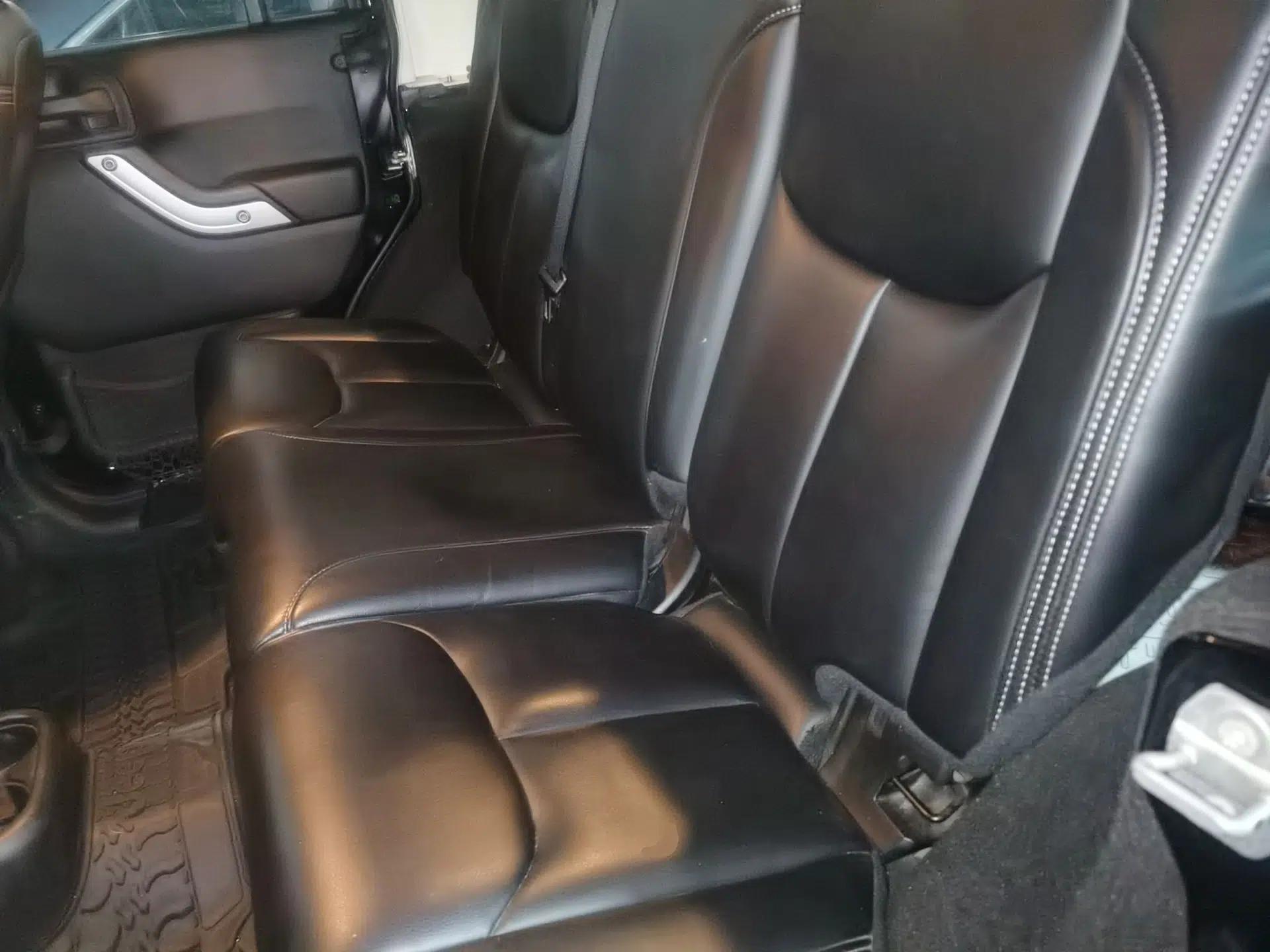 Jeep Wrangler 2015 2.8TD Sahara Four-Door Comfort Edition — миниатюра 18