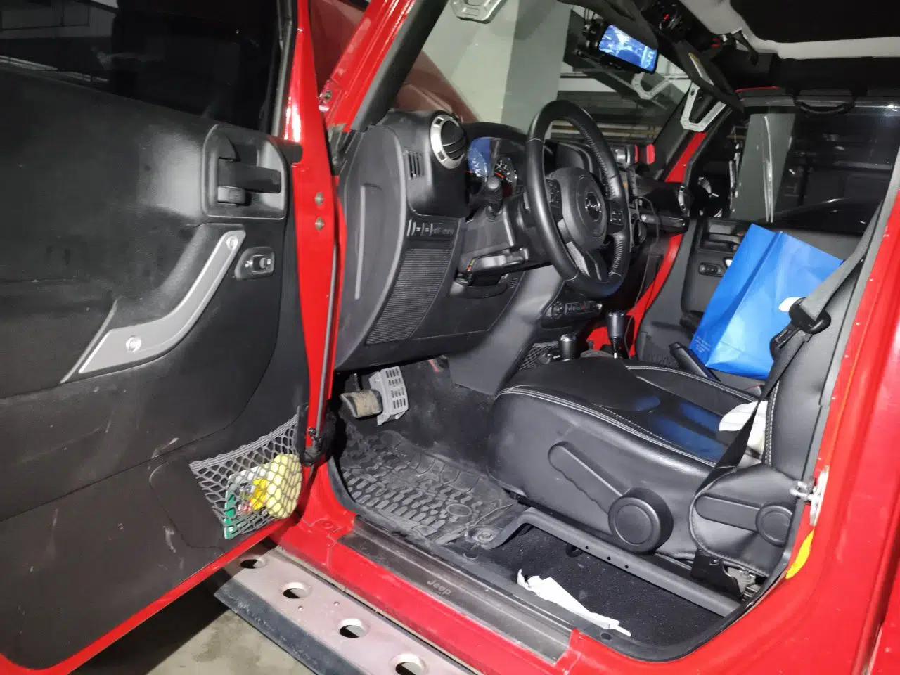 Jeep Wrangler 2017 3.6L Rubicon Four-Door Comfort Edition — миниатюра 17
