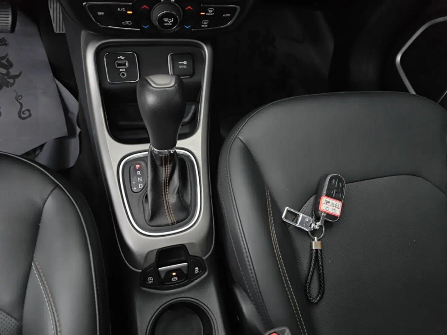 Jeep Compass 2017 200T Automatic Family Edition — миниатюра 17