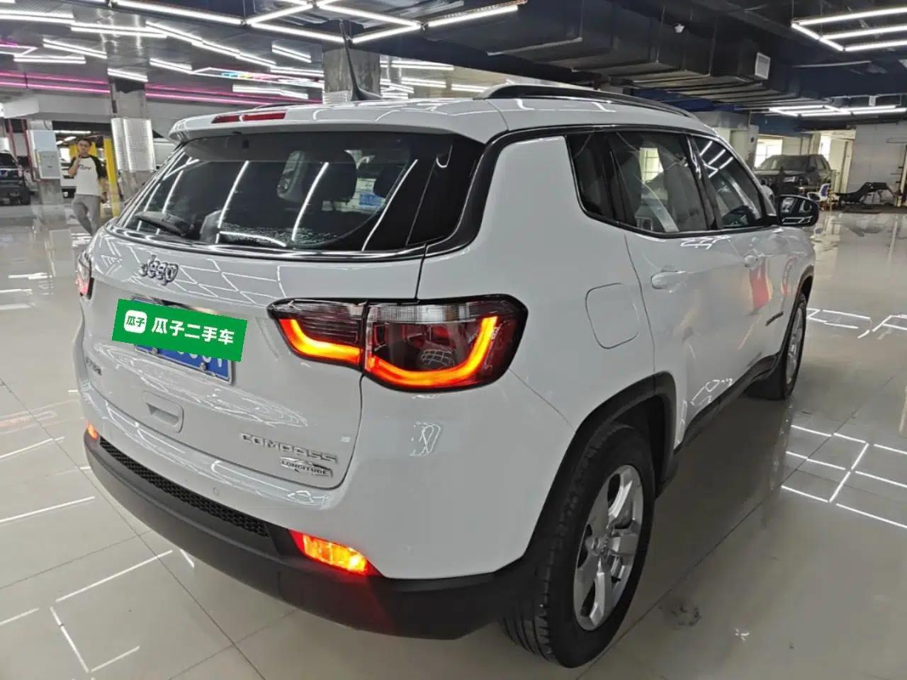 Jeep Compass 2017 200T Automatic Family Edition — миниатюра 6