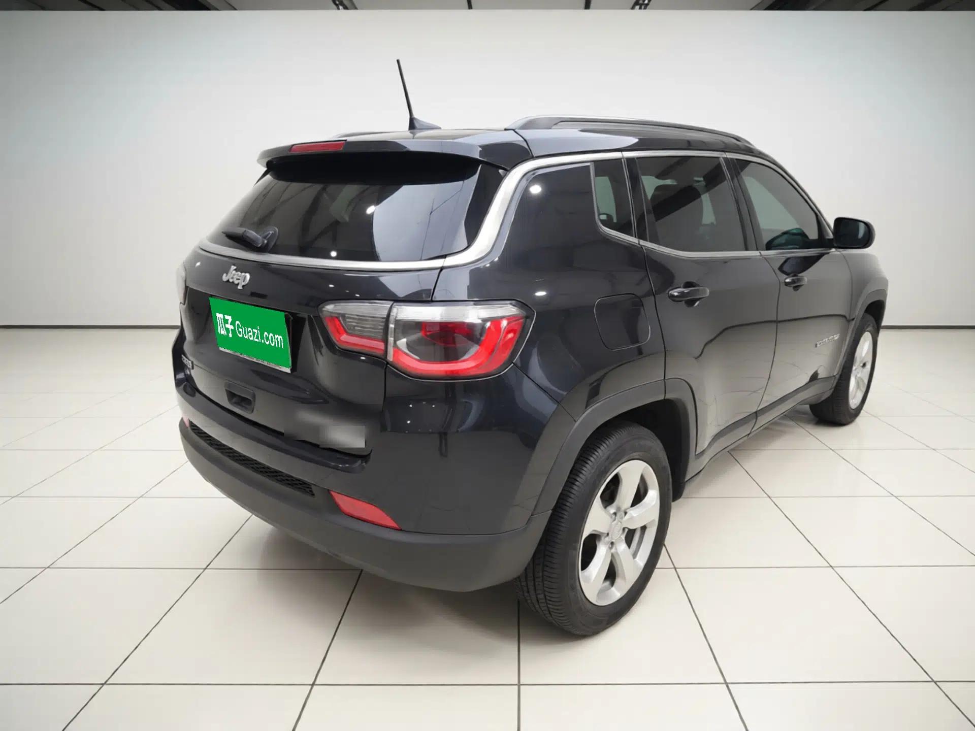 Jeep Compass 2017 200T Automatic Family Edition — миниатюра 6