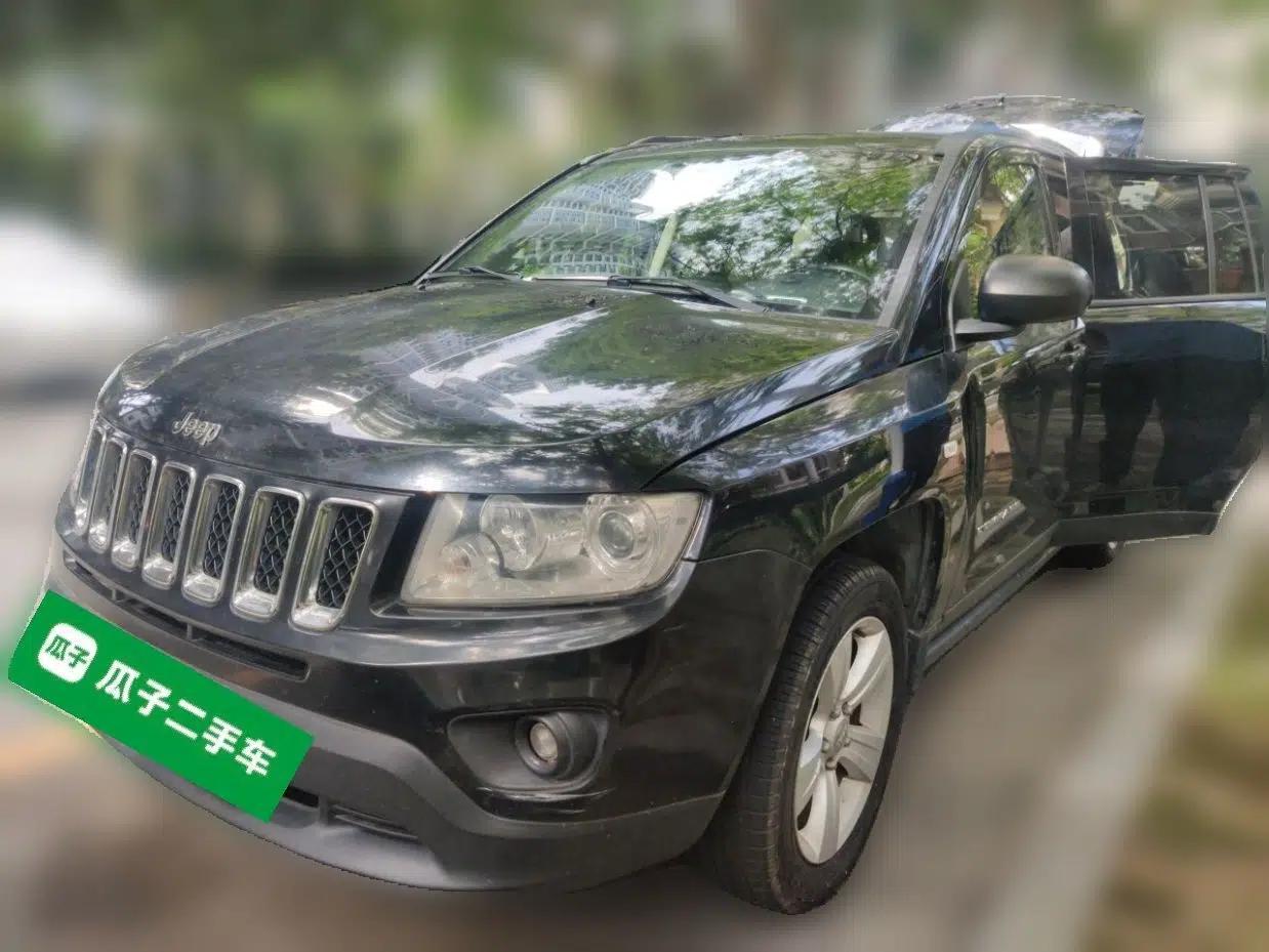 Jeep Compass 2012 2.4L four-wheel-drive sport version — миниатюра 1