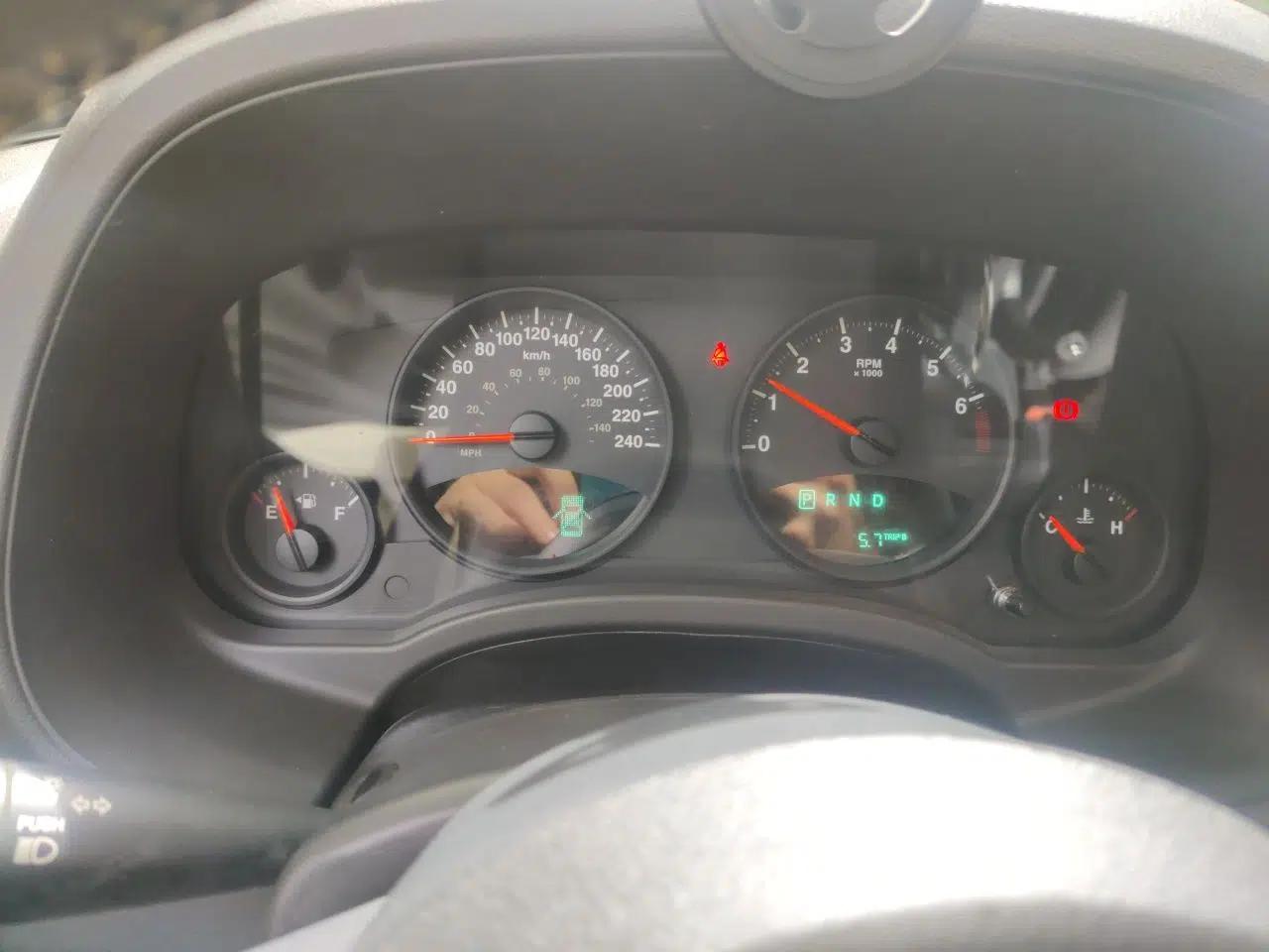 Jeep Compass 2012 2.4L four-wheel-drive sport version — миниатюра 12