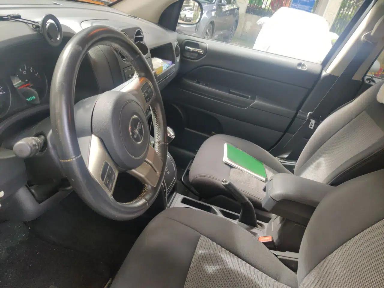 Jeep Compass 2012 2.4L four-wheel-drive sport version — миниатюра 16