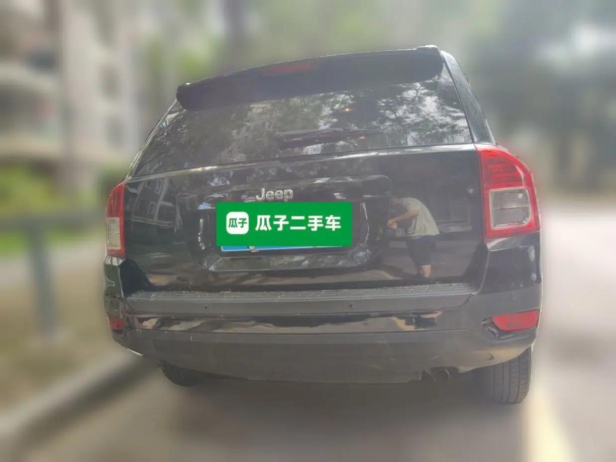 Jeep Compass 2012 2.4L four-wheel-drive sport version — миниатюра 5