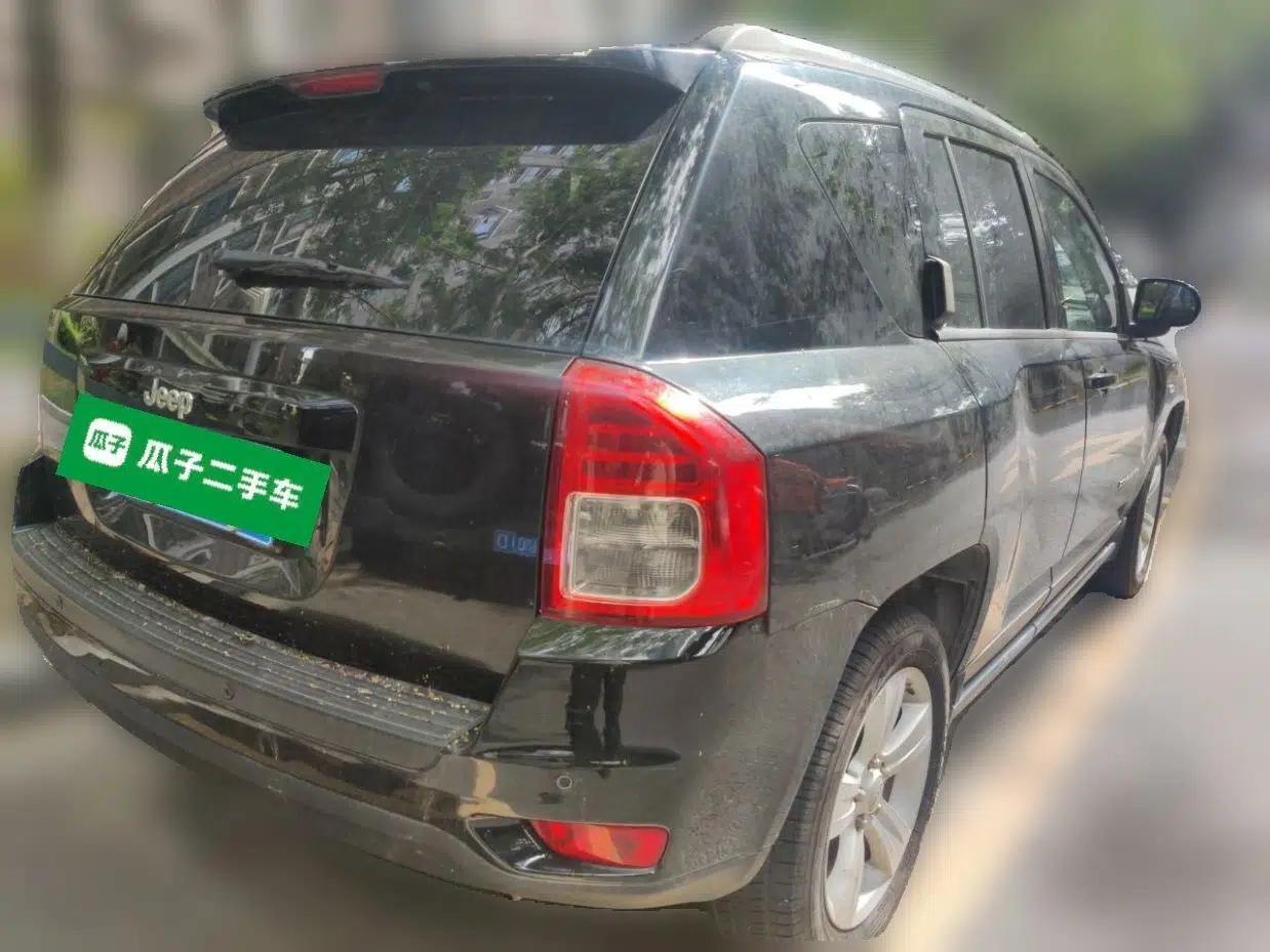 Jeep Compass 2012 2.4L four-wheel-drive sport version — миниатюра 6
