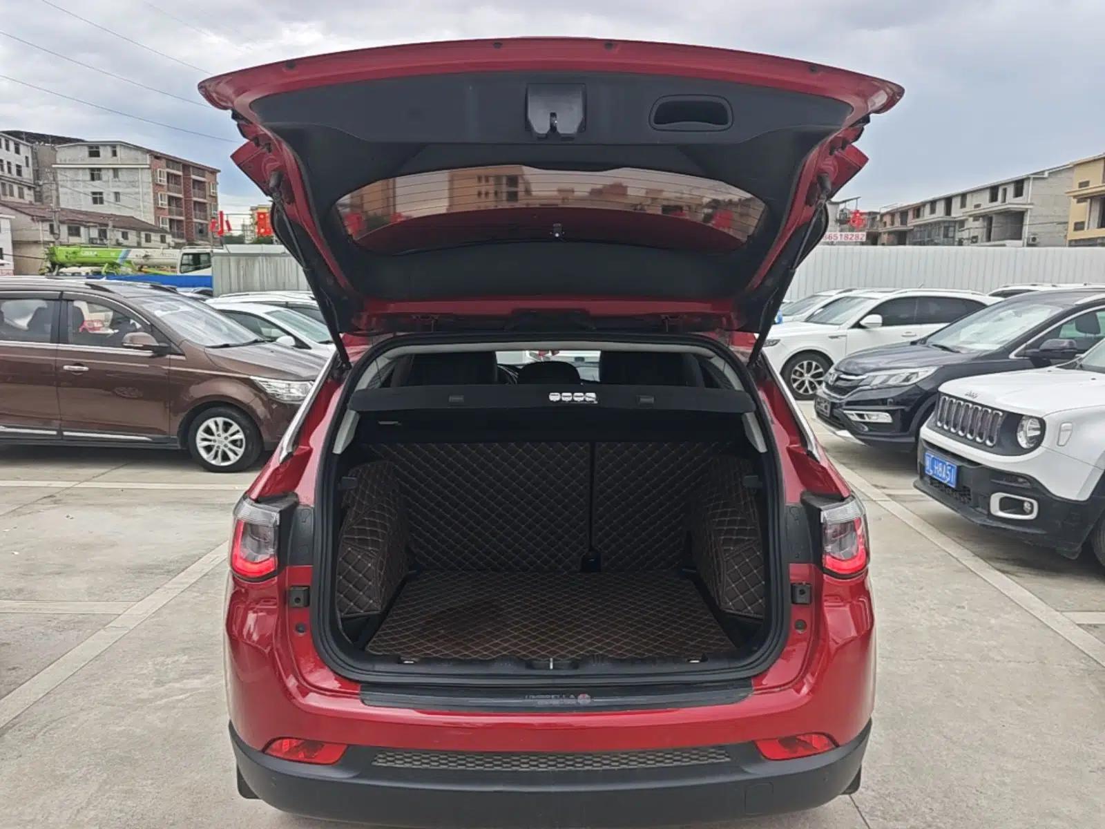 Jeep Compass 2017 200T Automatic Family Edition — миниатюра 22