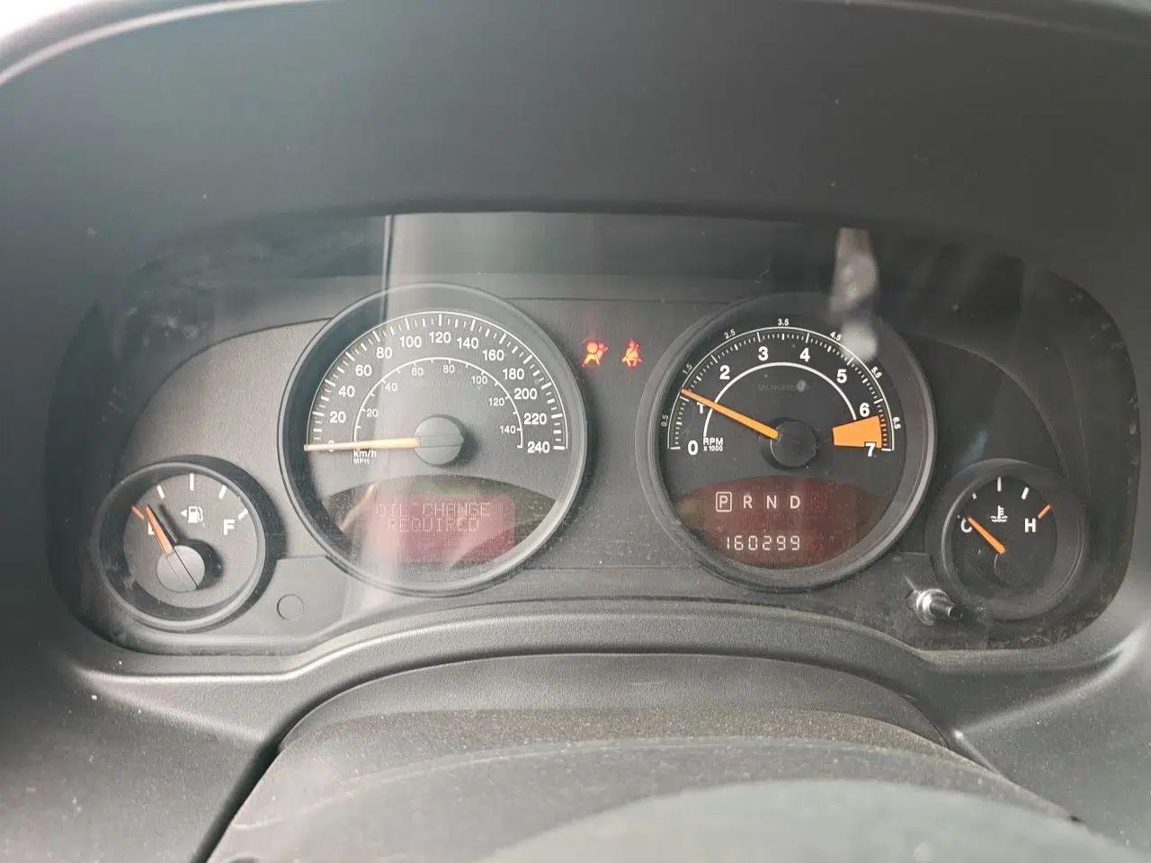 Jeep Compass 2013 2.0L two-wheel drive sport version — миниатюра 12