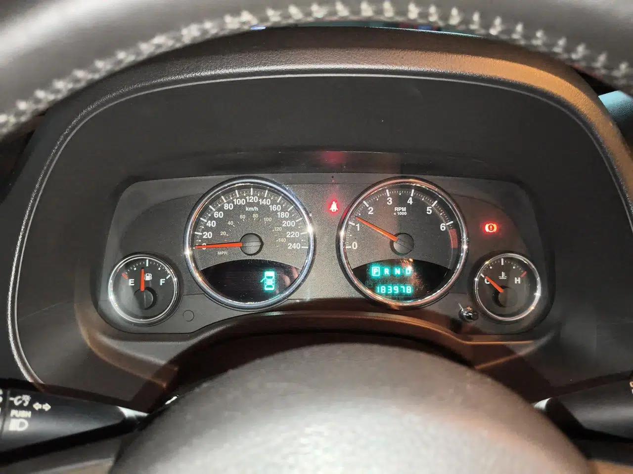 Jeep Compass 2013 2.4L four-wheel drive luxury version — миниатюра 12
