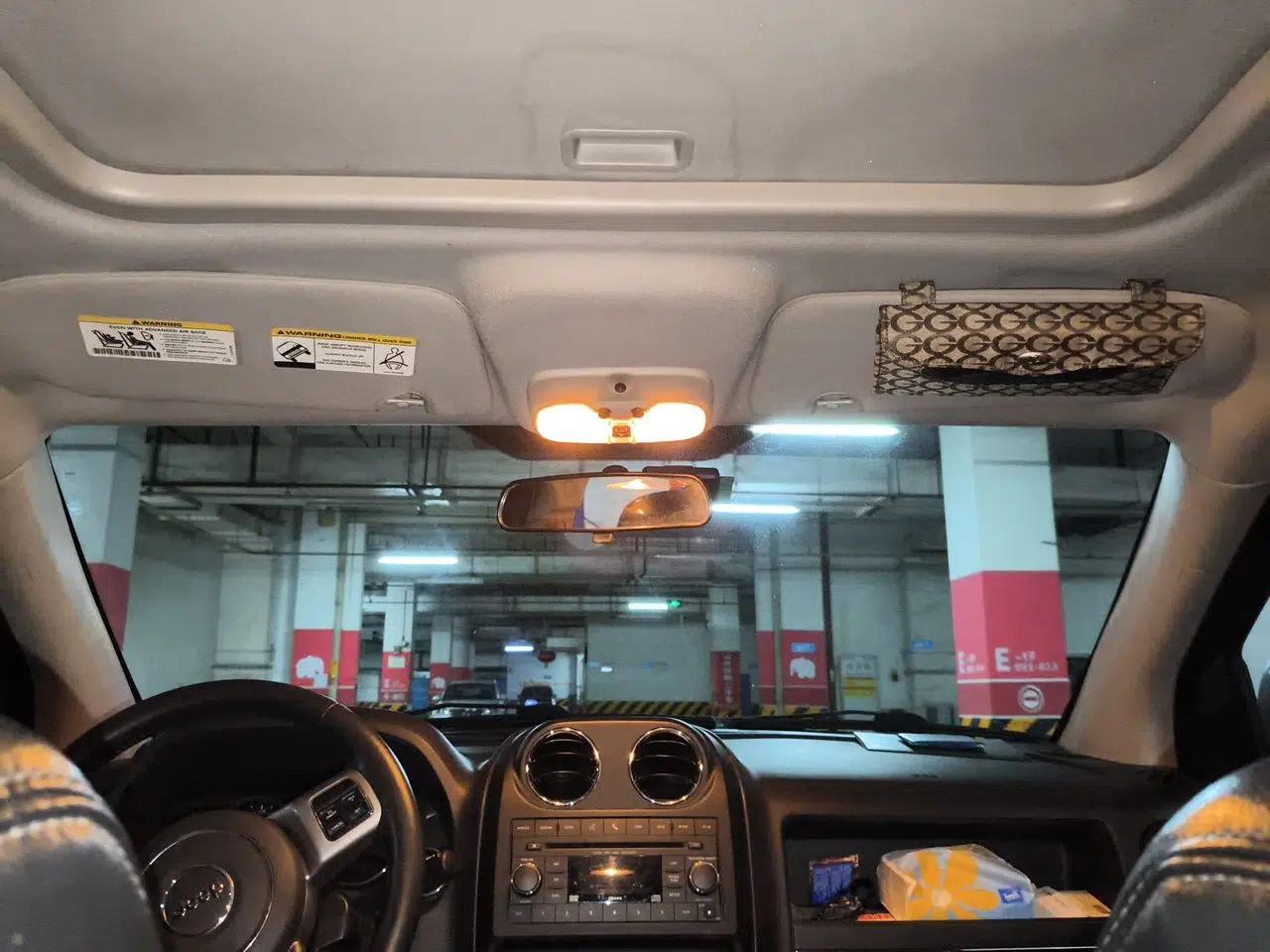 Jeep Compass 2013 2.4L four-wheel drive luxury version — миниатюра 19
