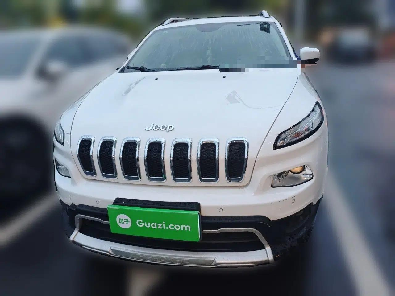 Jeep Cherokee 2016 2.4L Leading Edition — миниатюра 2