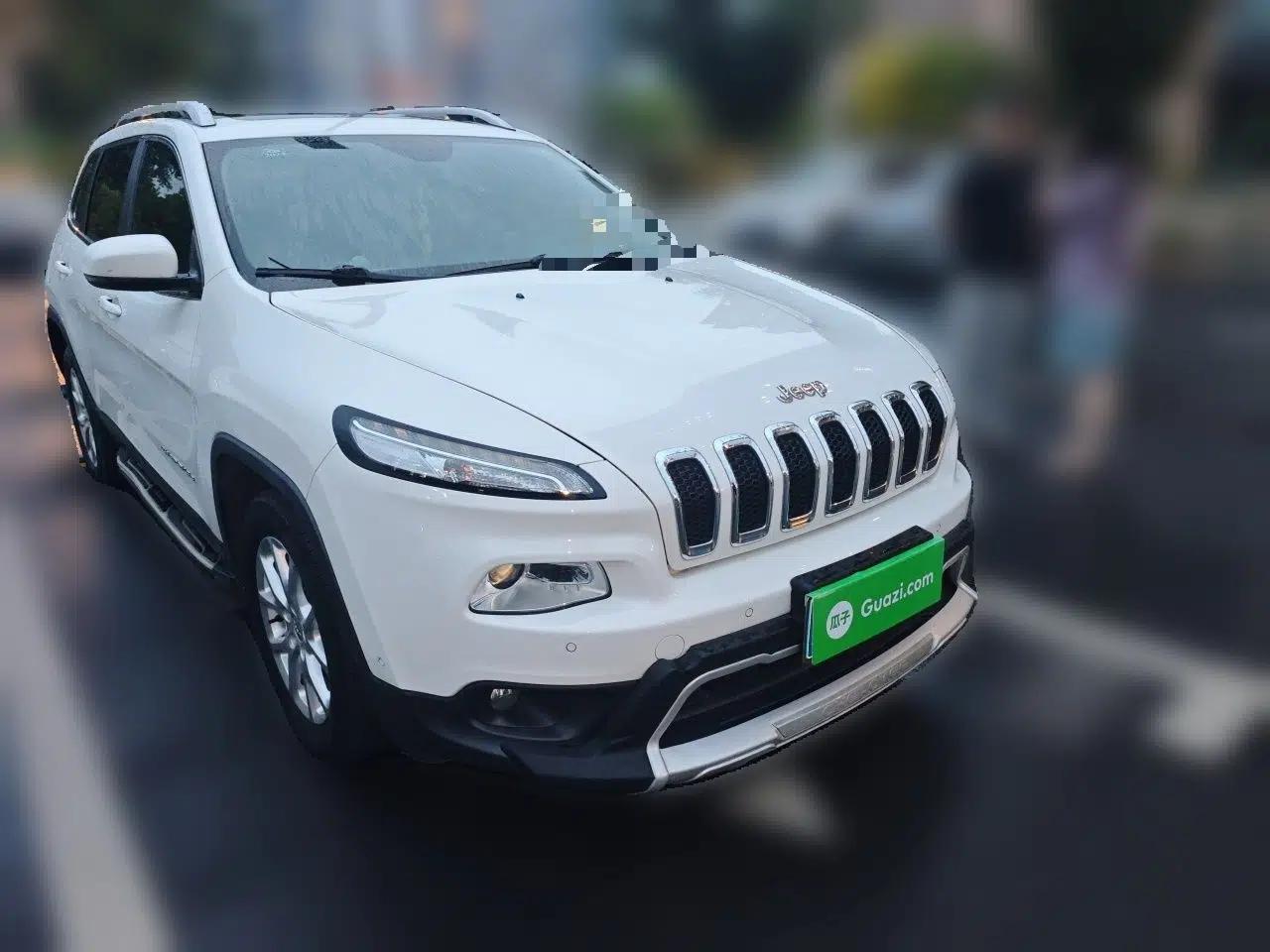 Jeep Cherokee 2016 2.4L Leading Edition — миниатюра 3