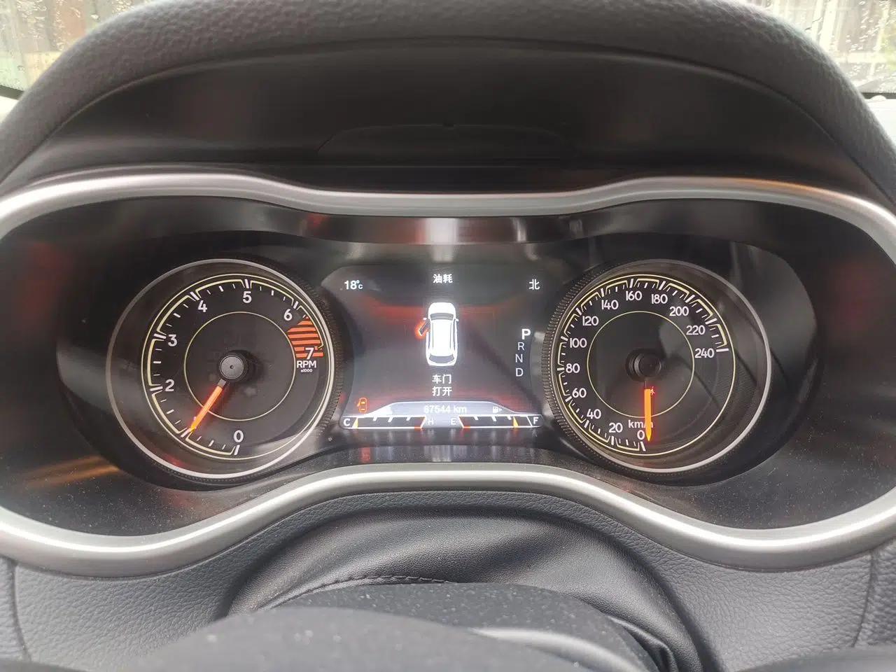 Jeep Cherokee 2016 2.4L Professional Smart Version — миниатюра 12