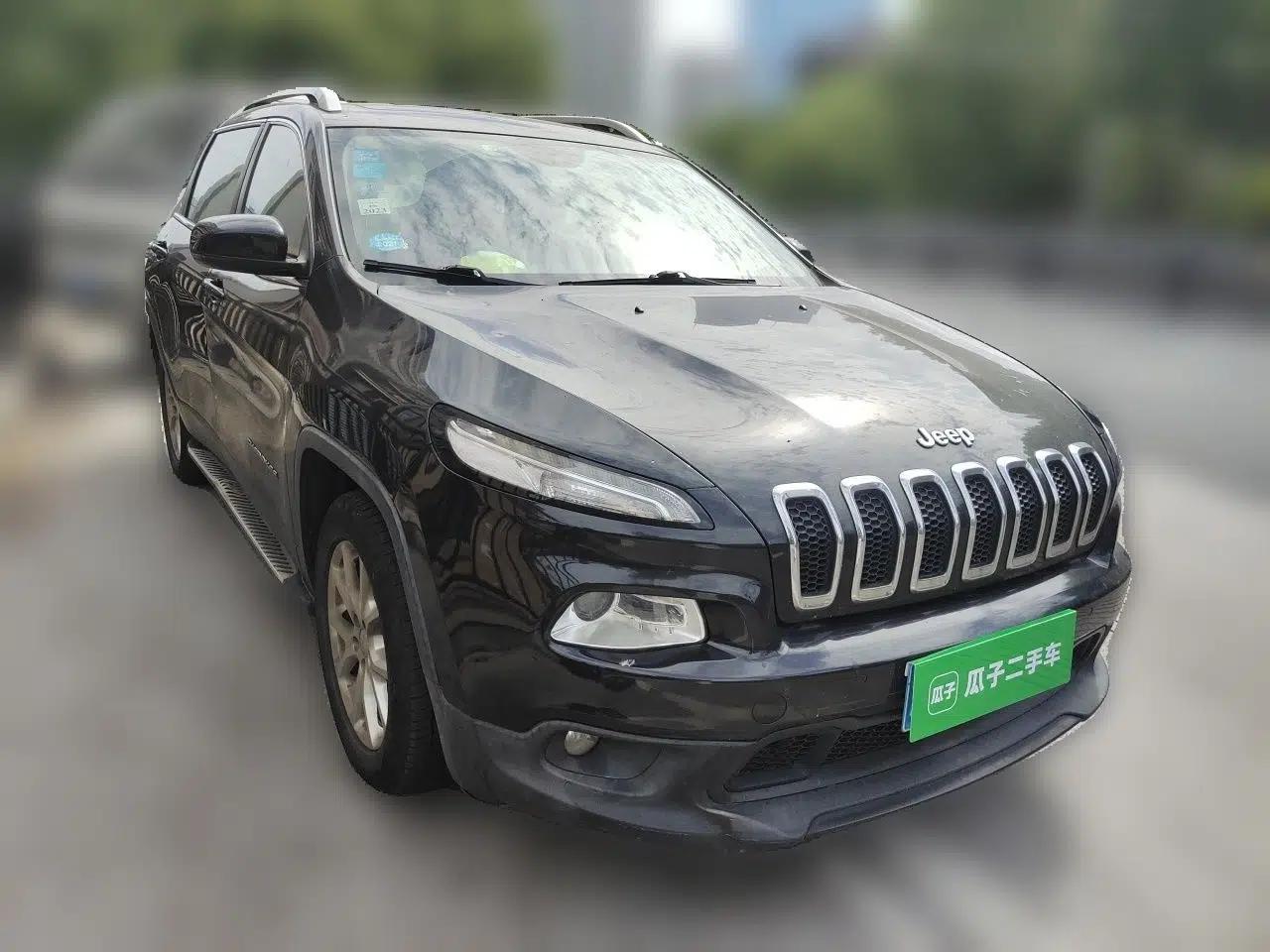 Jeep Cherokee 2016 2.4L Leading Edition — миниатюра 3