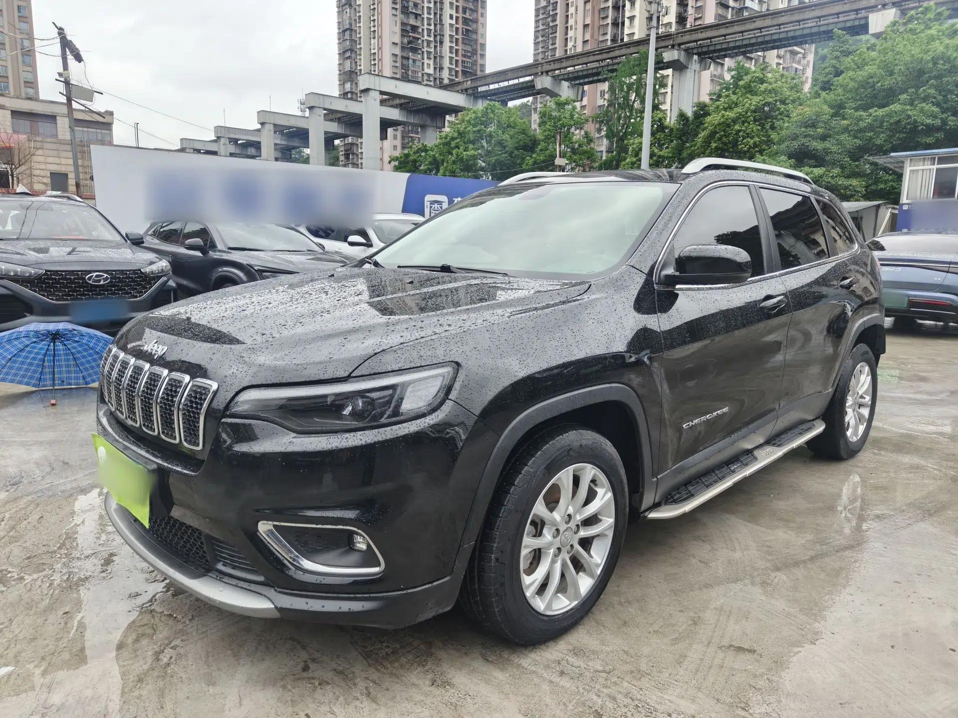 Jeep Cherokee 2019 2.0T Two-Wheel Drive Smart Enjoyment Version China V — миниатюра 1