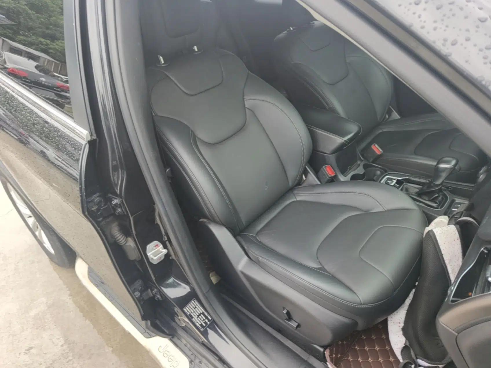 Jeep Cherokee 2019 2.0T Two-Wheel Drive Smart Enjoyment Version China V — миниатюра 23