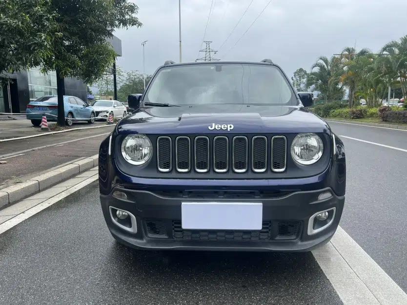 Jeep Renegade 2018 Connected Large Screen Version 180T Automatic High-Energy Edition — миниатюра 6