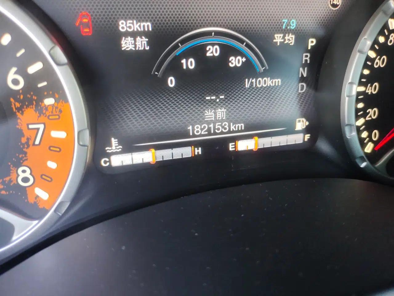Jeep Renegade 2018 Connected Large Screen Version 180TS Automatic Four-Wheel Drive All-Terrain Version — миниатюра 13