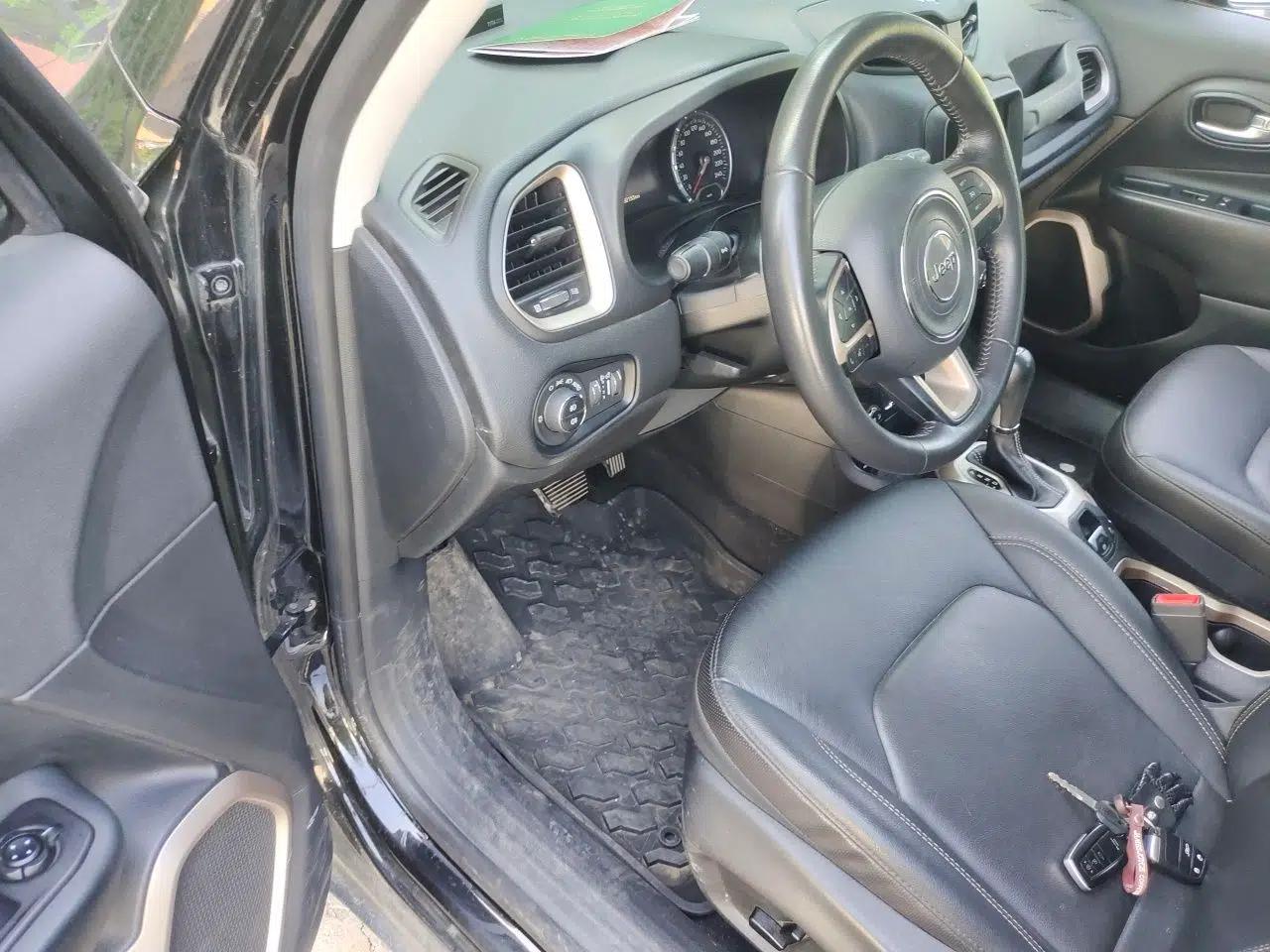 Jeep Renegade 2018 Connected Large Screen Version 180TS Automatic Four-Wheel Drive All-Terrain Version — миниатюра 17