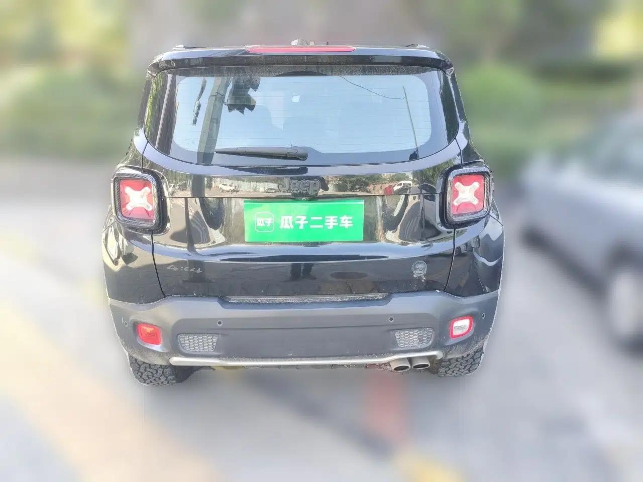 Jeep Renegade 2018 Connected Large Screen Version 180TS Automatic Four-Wheel Drive All-Terrain Version — миниатюра 5