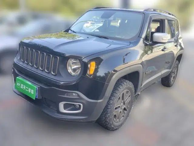 Jeep Renegade 2018 Connected Large Screen Version 180TS Automatic Four-Wheel Drive All-Terrain Version
