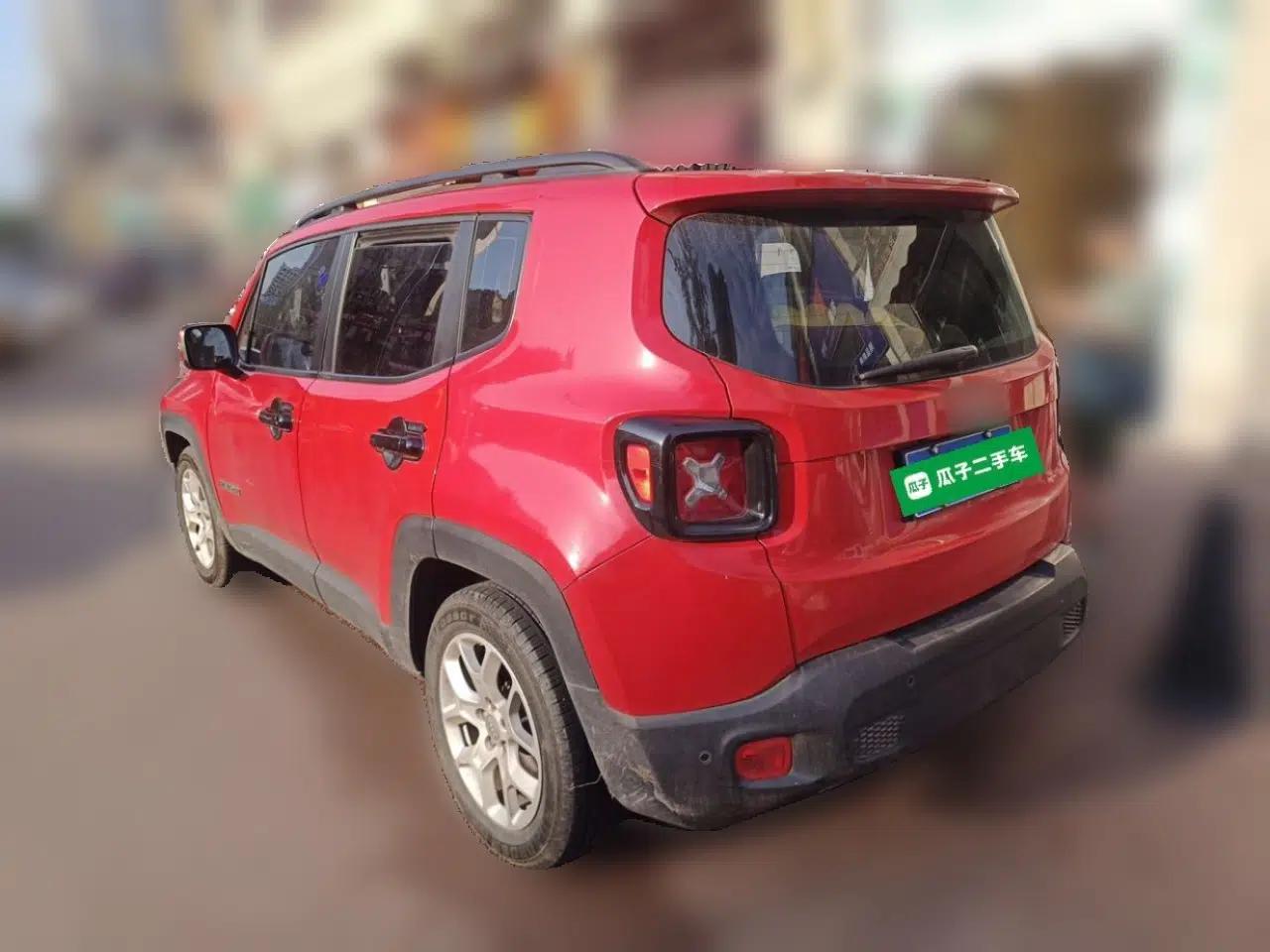 Jeep Renegade 2017 180T Automatic High-Energy Version — миниатюра 4