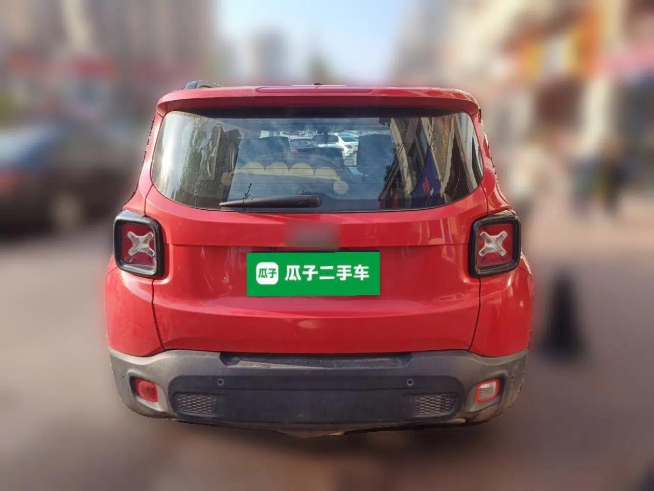 Jeep Renegade 2017 180T Automatic High-Energy Version — миниатюра 5