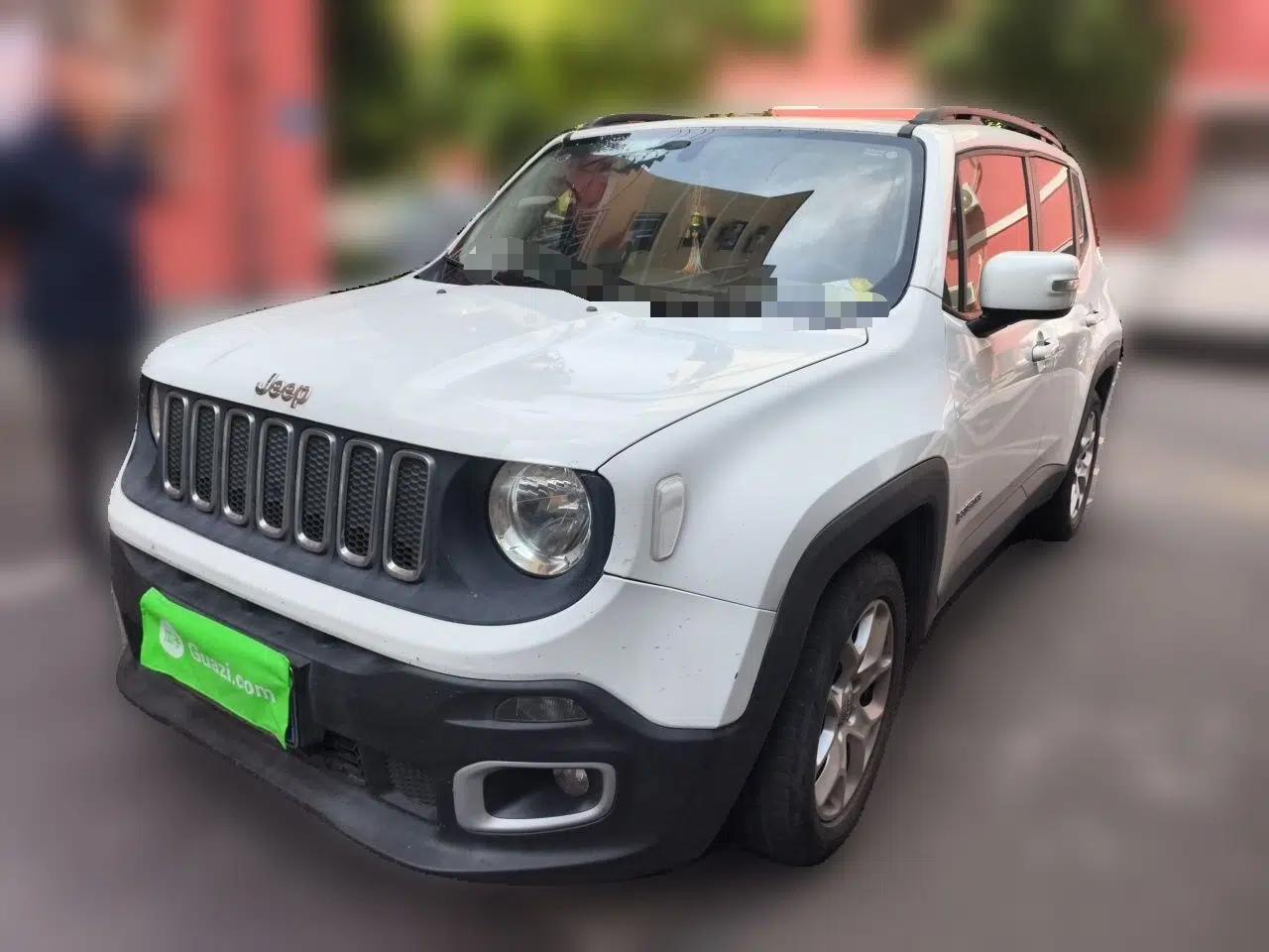 Jeep Renegade 2018 Connected Large Screen Version 180T Automatic High-Energy Edition — миниатюра 1
