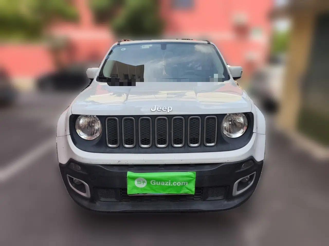 Jeep Renegade 2018 Connected Large Screen Version 180T Automatic High-Energy Edition — миниатюра 2
