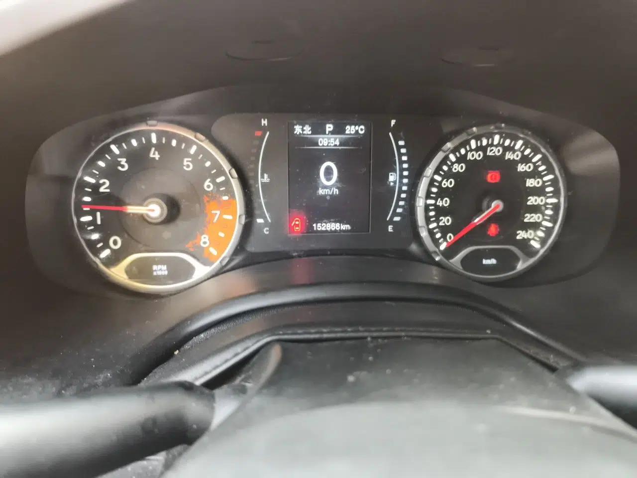 Jeep Renegade 2018 Connected Large Screen Version 180T Automatic High-Energy Edition — миниатюра 13