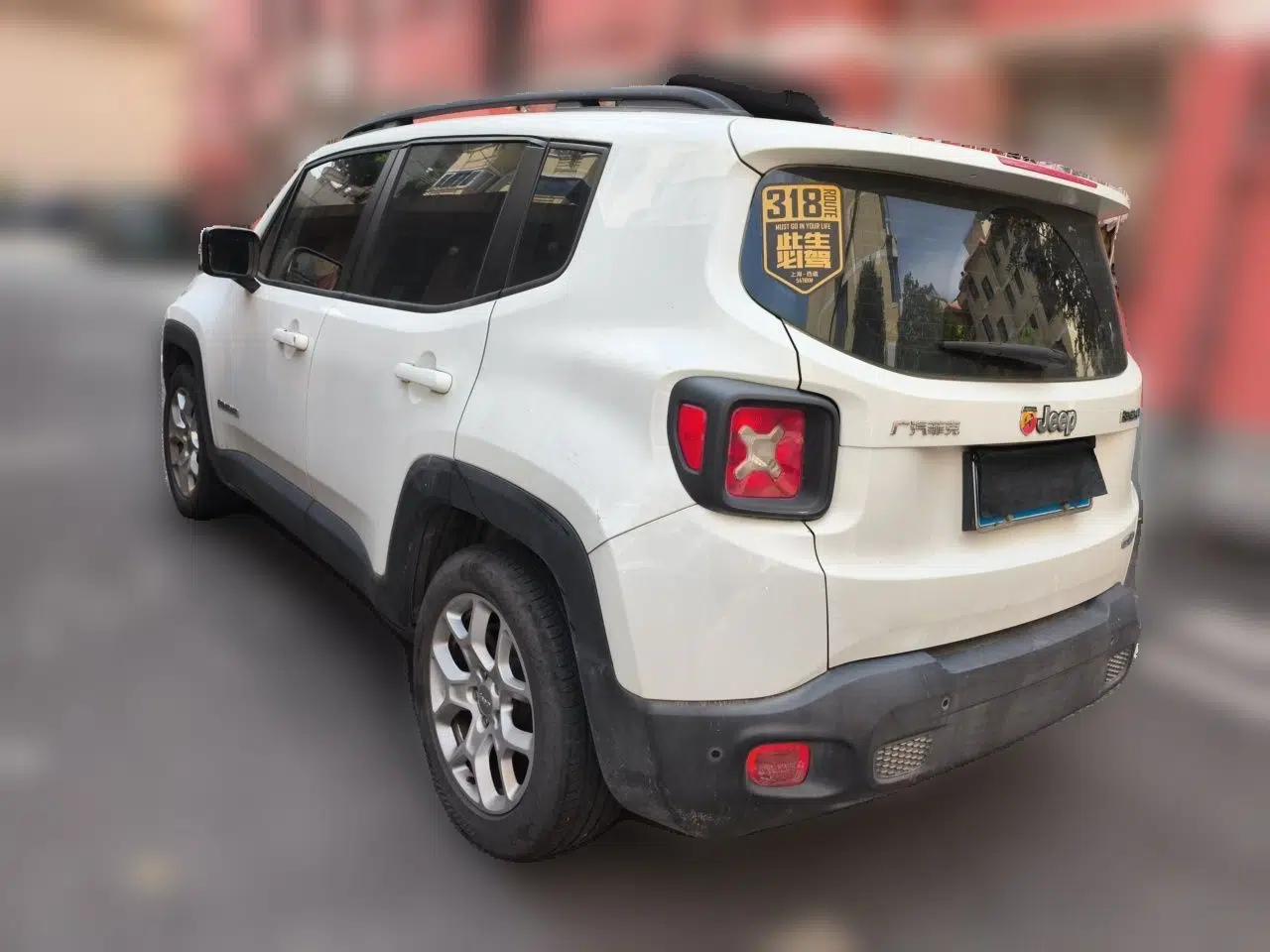 Jeep Renegade 2018 Connected Large Screen Version 180T Automatic High-Energy Edition — миниатюра 4