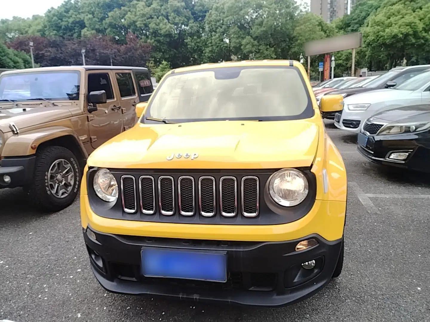 Jeep Renegade 2017 180T Automatic Kinetic Edition+ — миниатюра 2