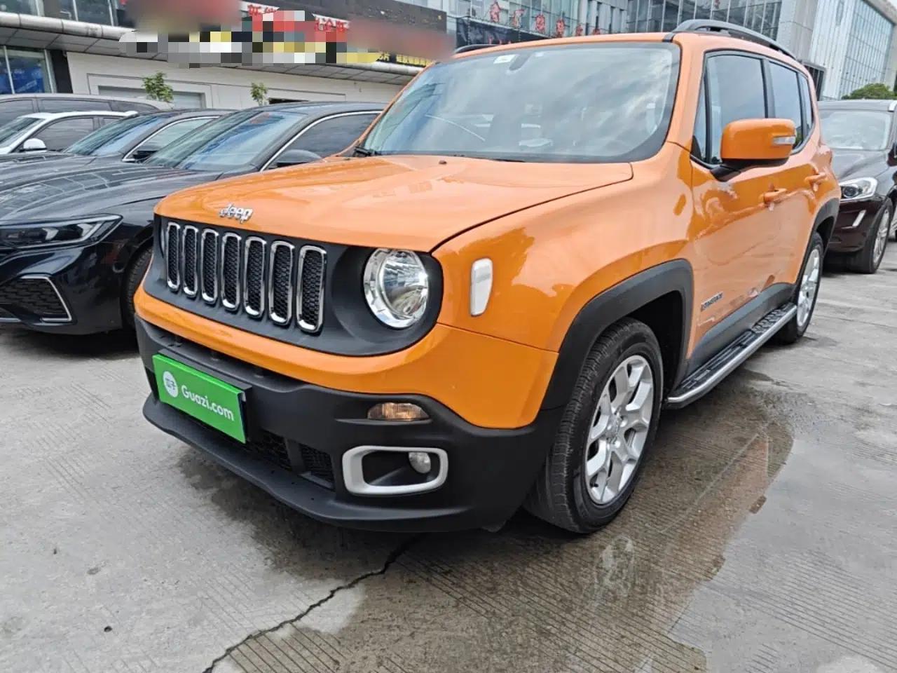 Jeep Renegade 2018 Connected Large Screen Version 180T Automatic High-Energy Edition — миниатюра 1