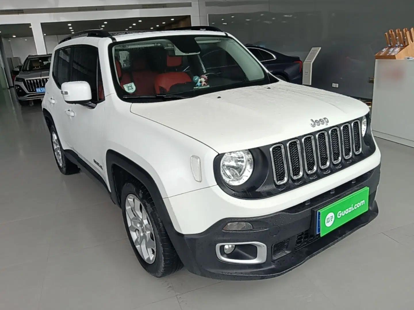 Jeep Renegade 2018 Connected Large Screen Version 180T Automatic Jingneng Version — миниатюра 3