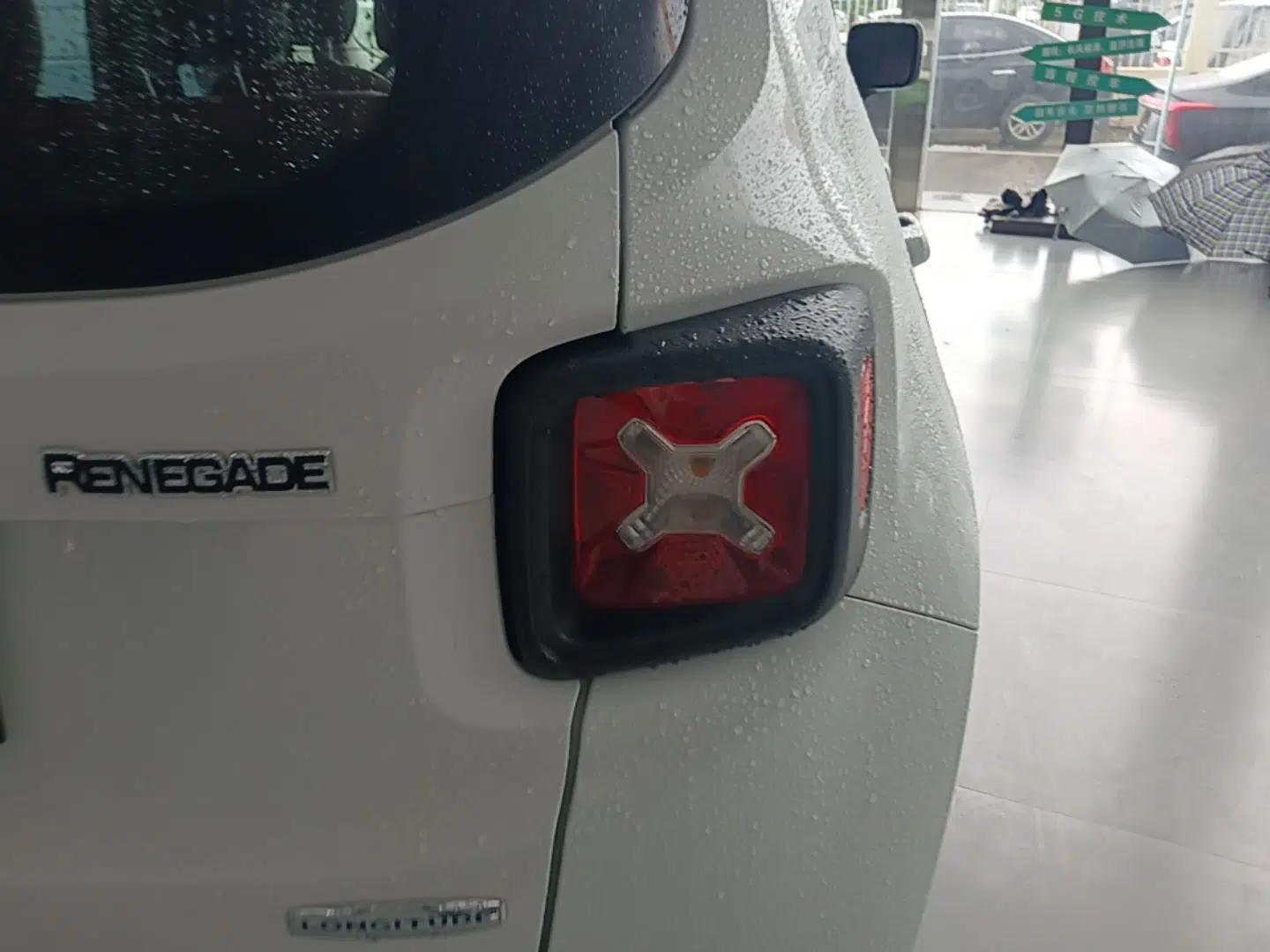 Jeep Renegade 2018 Connected Large Screen Version 180T Automatic Jingneng Version — миниатюра 7