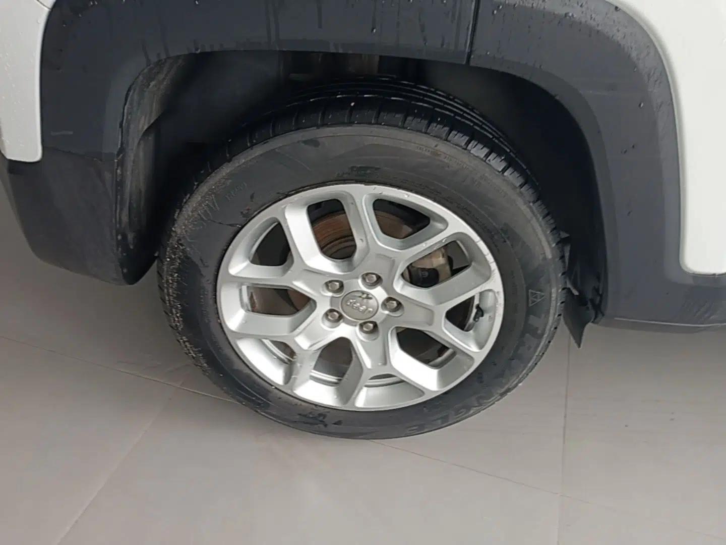 Jeep Renegade 2018 Connected Large Screen Version 180T Automatic Jingneng Version — миниатюра 10