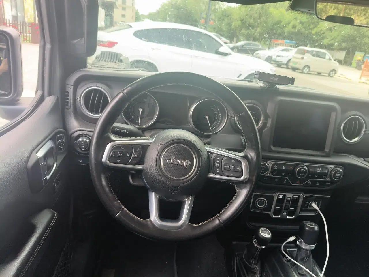 Jeep Wrangler New Energy 2021 Four-Door 2.0T 4xe Sahara First Edition — миниатюра 11