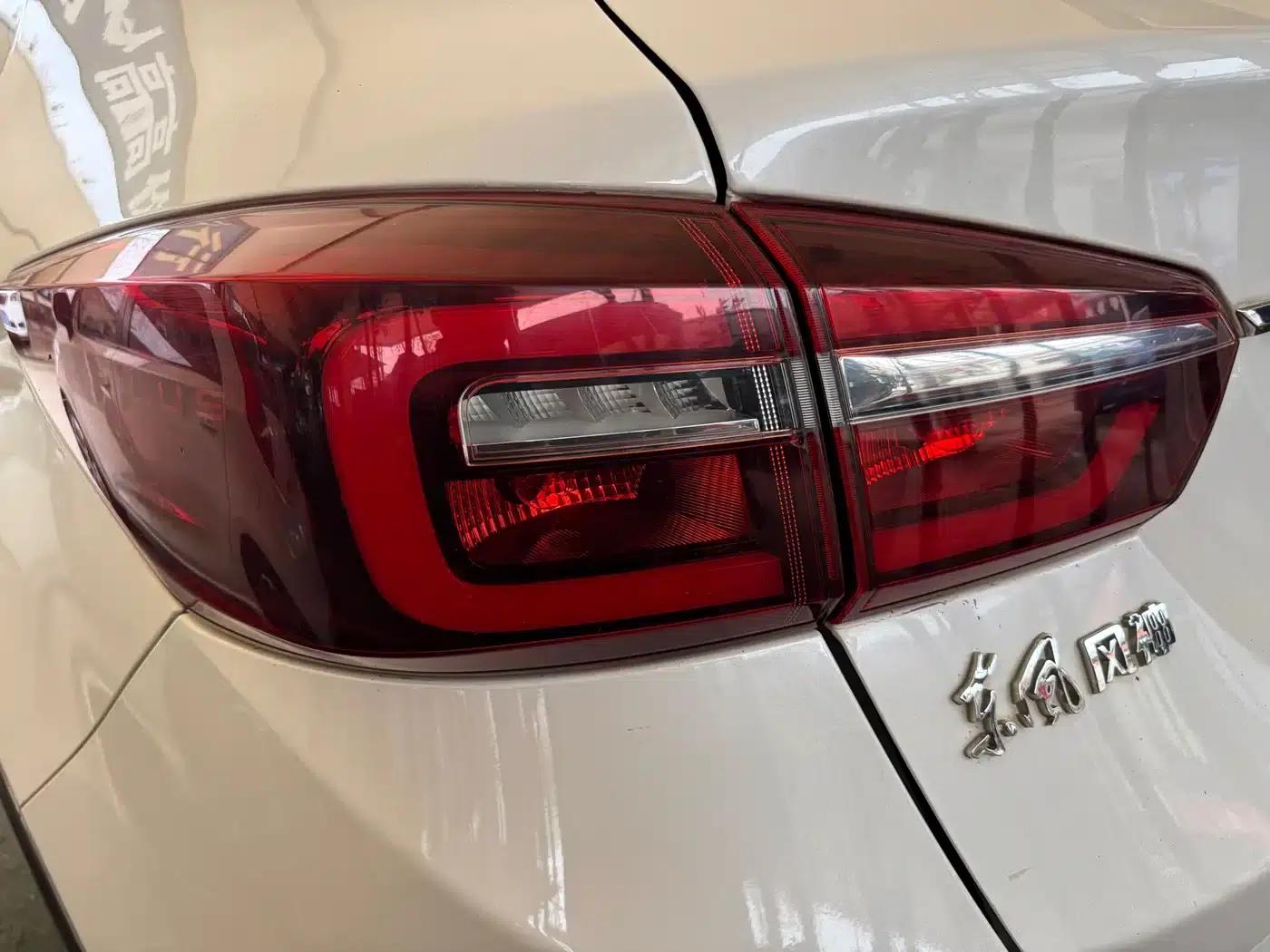 Dongfeng Fengshen AX7 2018 Classic 1.6T Automatic Deluxe Edition — миниатюра 6