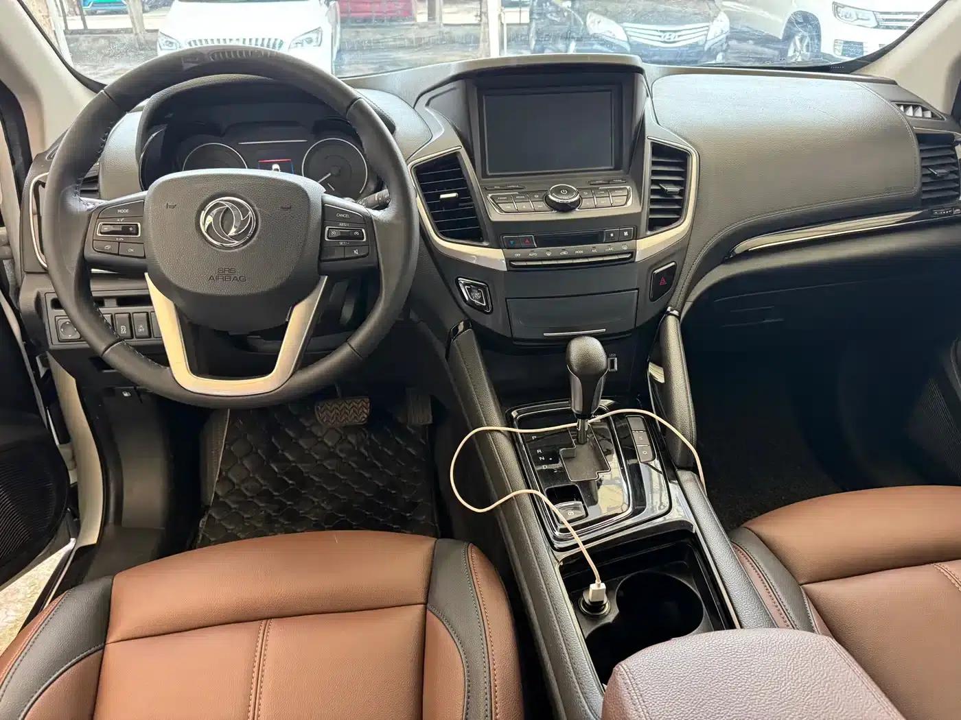 Dongfeng Fengshen AX7 2018 Classic 1.6T Automatic Deluxe Edition — миниатюра 9