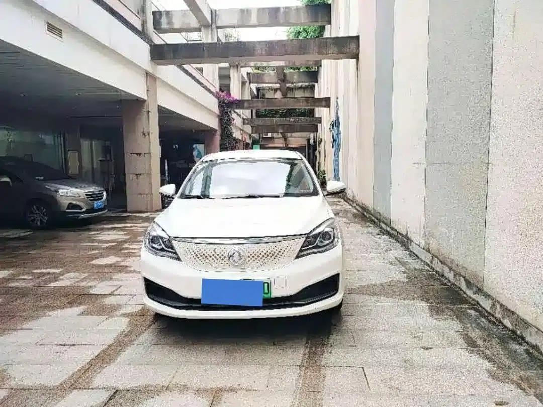 Dongfeng Fengshen E70 2022 500 Super Enjoy Edition — миниатюра 3