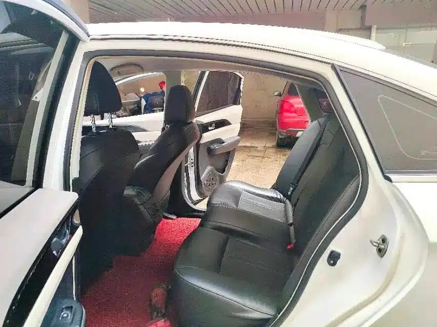 Dongfeng Fengshen E70 2022 500 Super Enjoy Edition — миниатюра 6