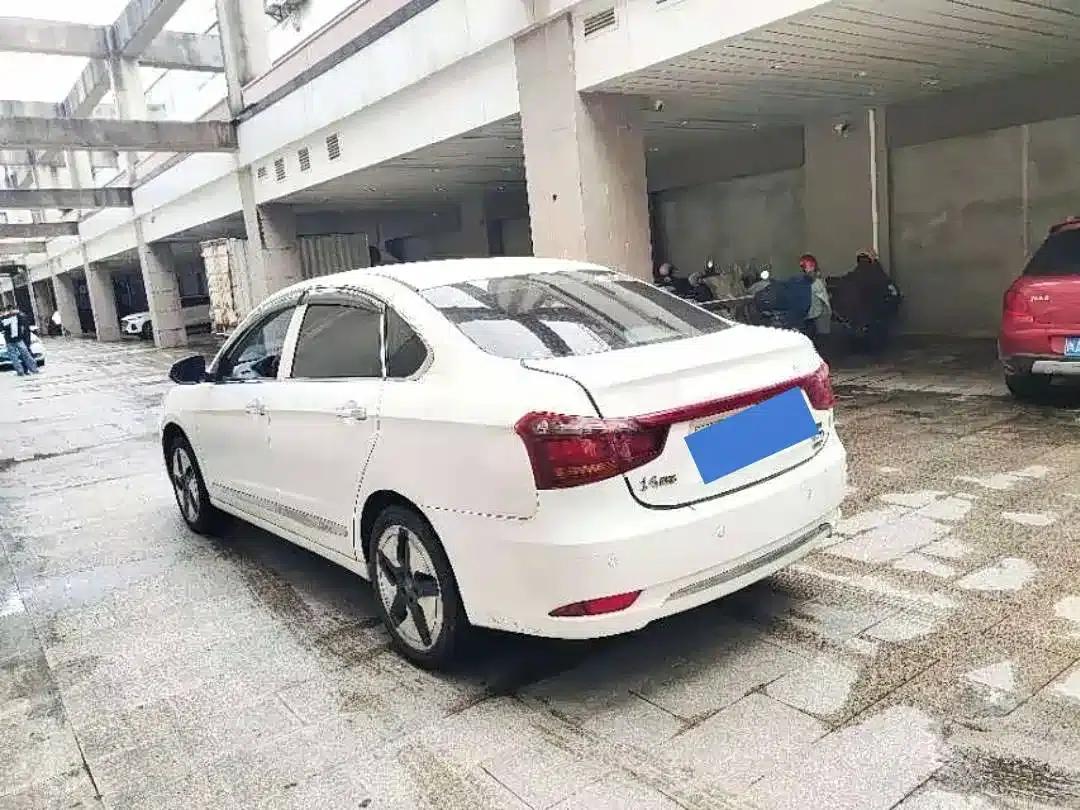 Dongfeng Fengshen E70 2022 500 Super Enjoy Edition — миниатюра 7