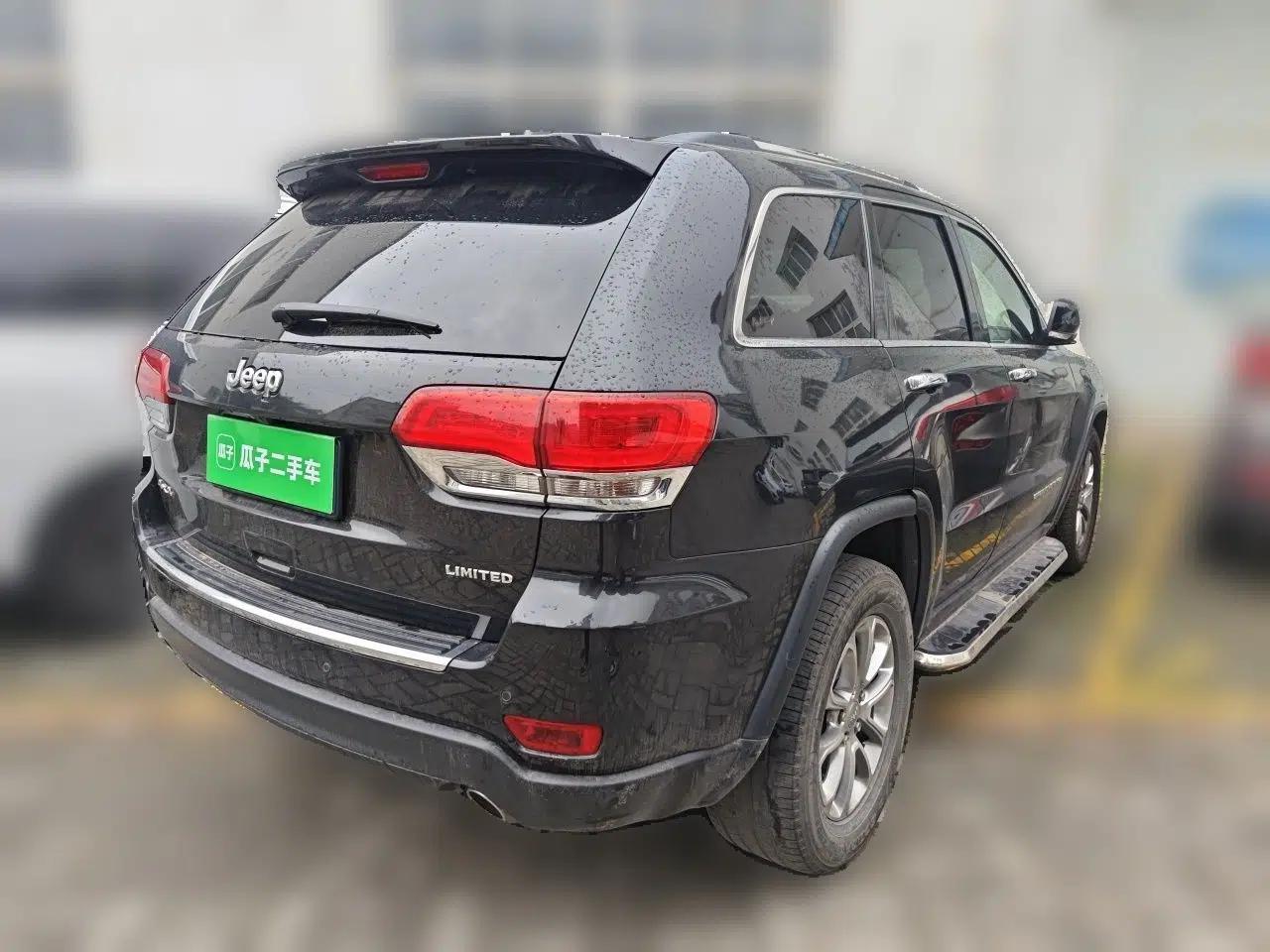 Jeep Grand Cherokee 2014 3.0L Comfort Navigation Edition — миниатюра 6