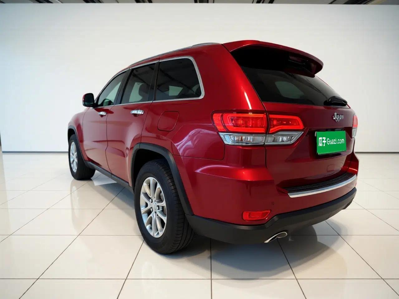 Jeep Grand Cherokee 2014 3.6L Elite Navigation Edition — миниатюра 4