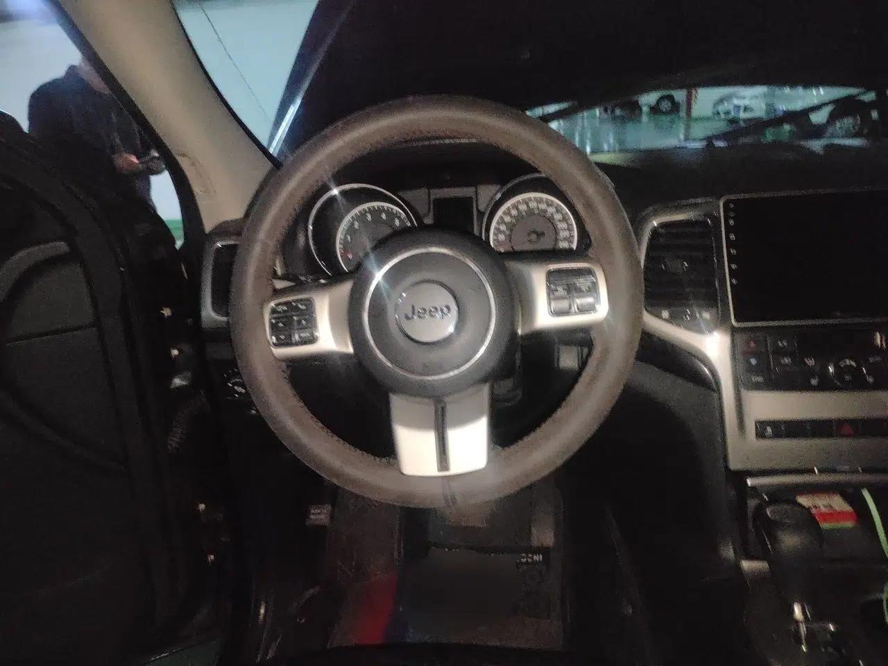 Jeep Grand Cherokee  — миниатюра 11