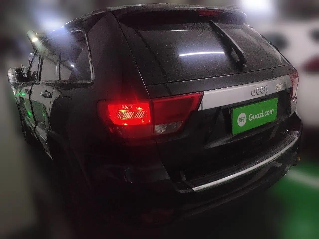 Jeep Grand Cherokee  — миниатюра 4