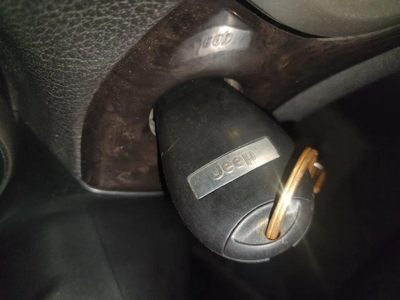 Jeep Grand Cherokee  — миниатюра 9