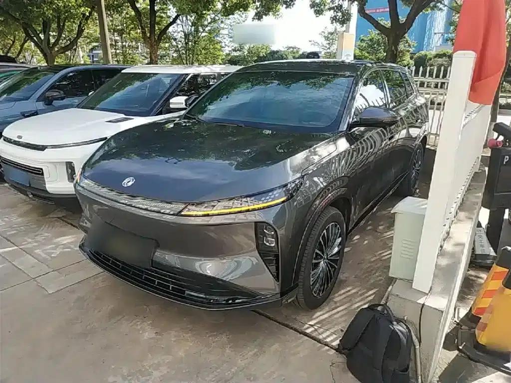 Dongfeng Fengshen L8 2025 Model 185KM Dream Edition — миниатюра 1