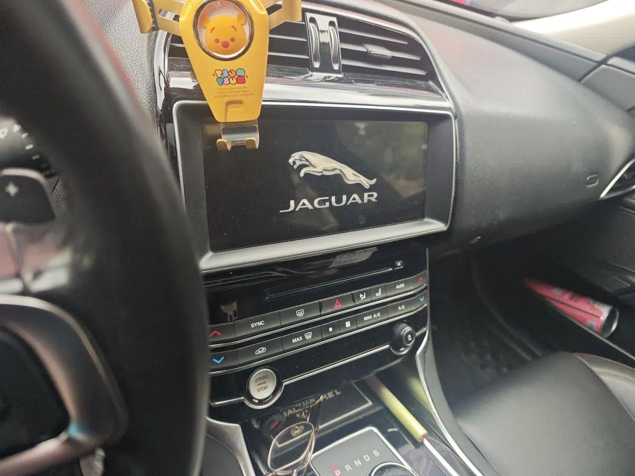 Jaguar XEL 2018 2.0T 200 PS Premium Edition — миниатюра 14